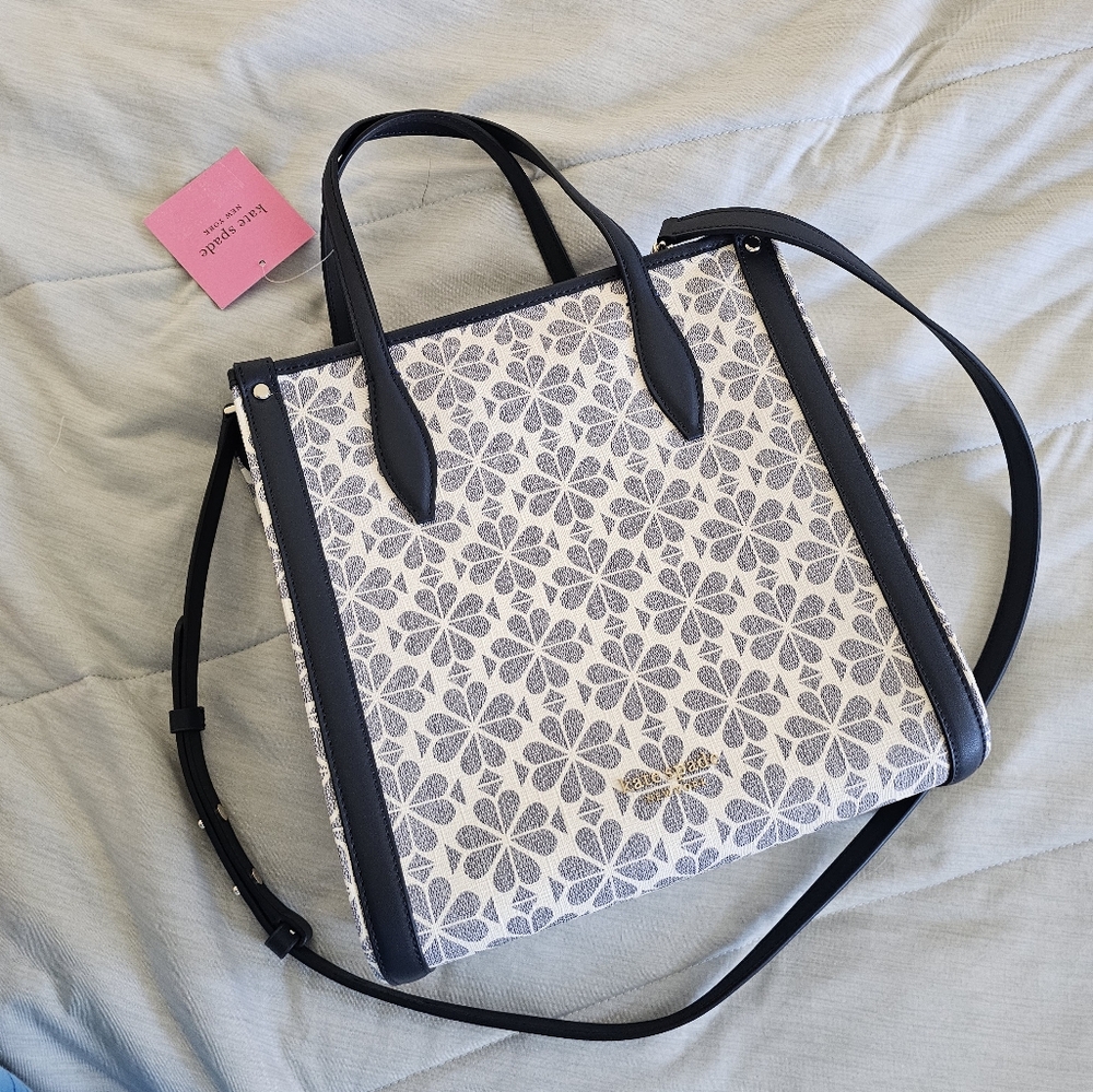 Kate Spade Tote Signature Flower in Blue